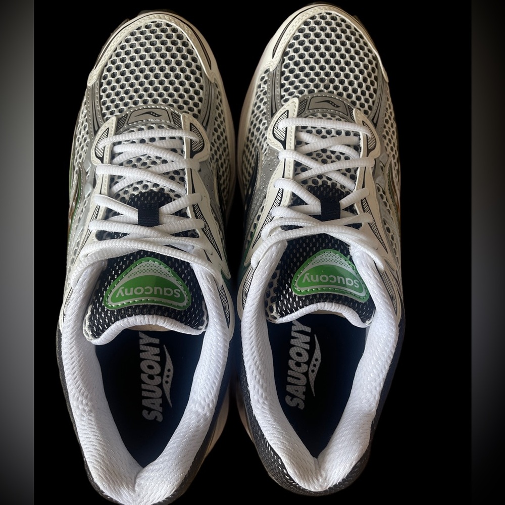 Saucony PROGRID OMNI 9 Silver/Green Men’s size 11 Lifestyle runners *NEW* - Picture 4 of 10